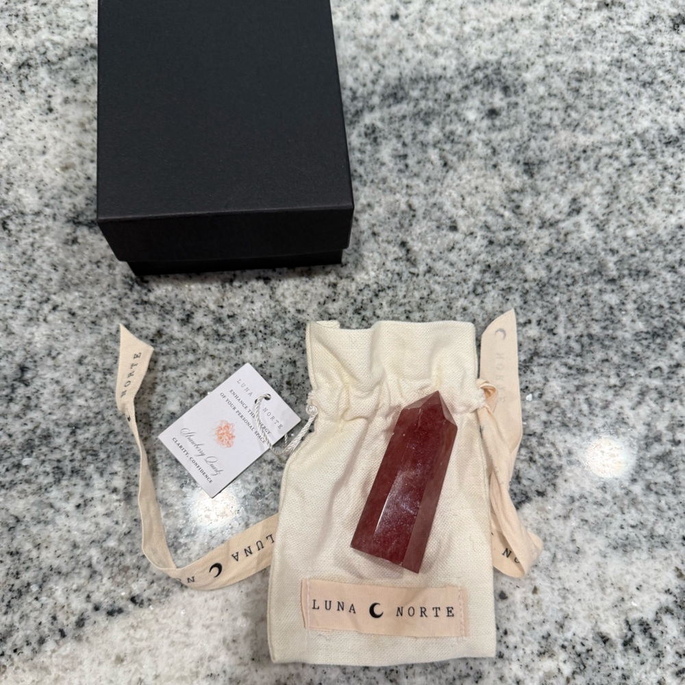 Luna Norte Red Crystal with Pouch